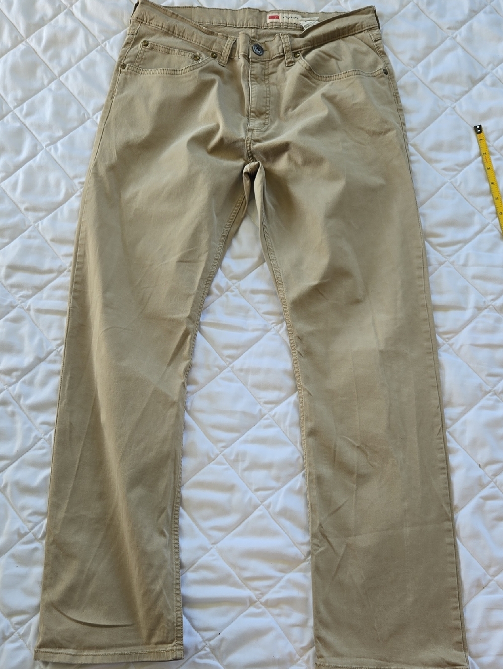 Wrangler Men's Chino Pants in Light Khaki